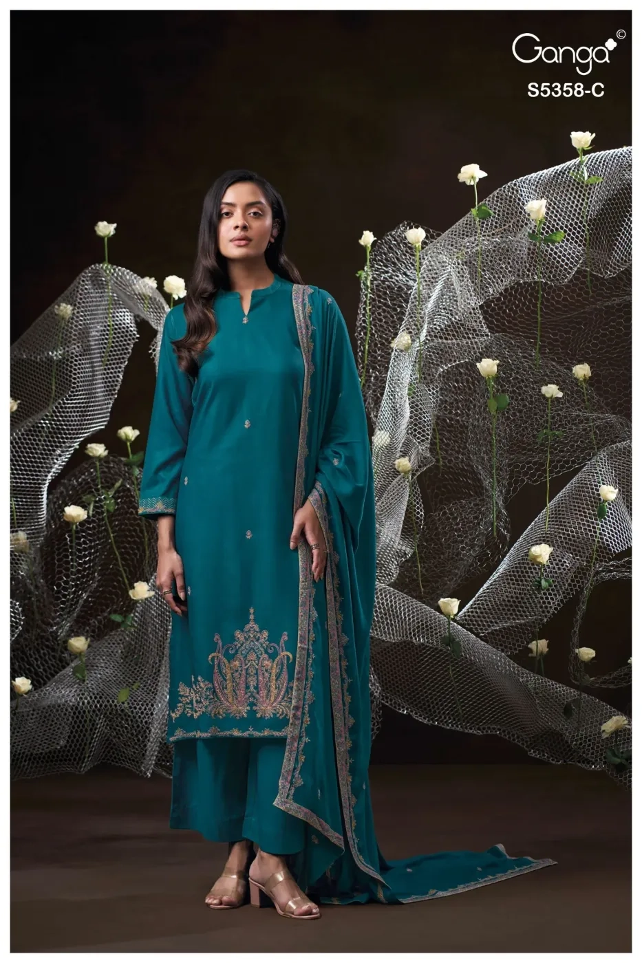 Ganga-Kiora
S5358(Rs.2175 per piece: total 4 piece) 4