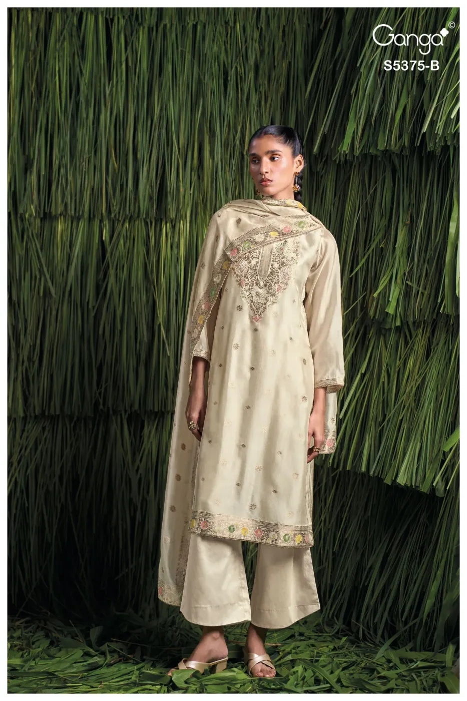 Ganga-Ruvana
S5375(Rs.2280 per piece: total 4 piece) 2