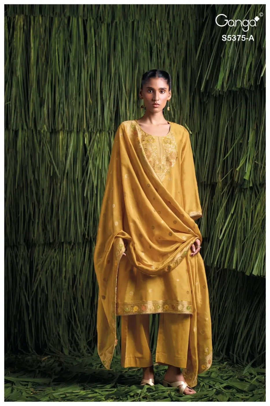 Ganga-Ruvana
S5375(Rs.2280 per piece: total 4 piece) 10