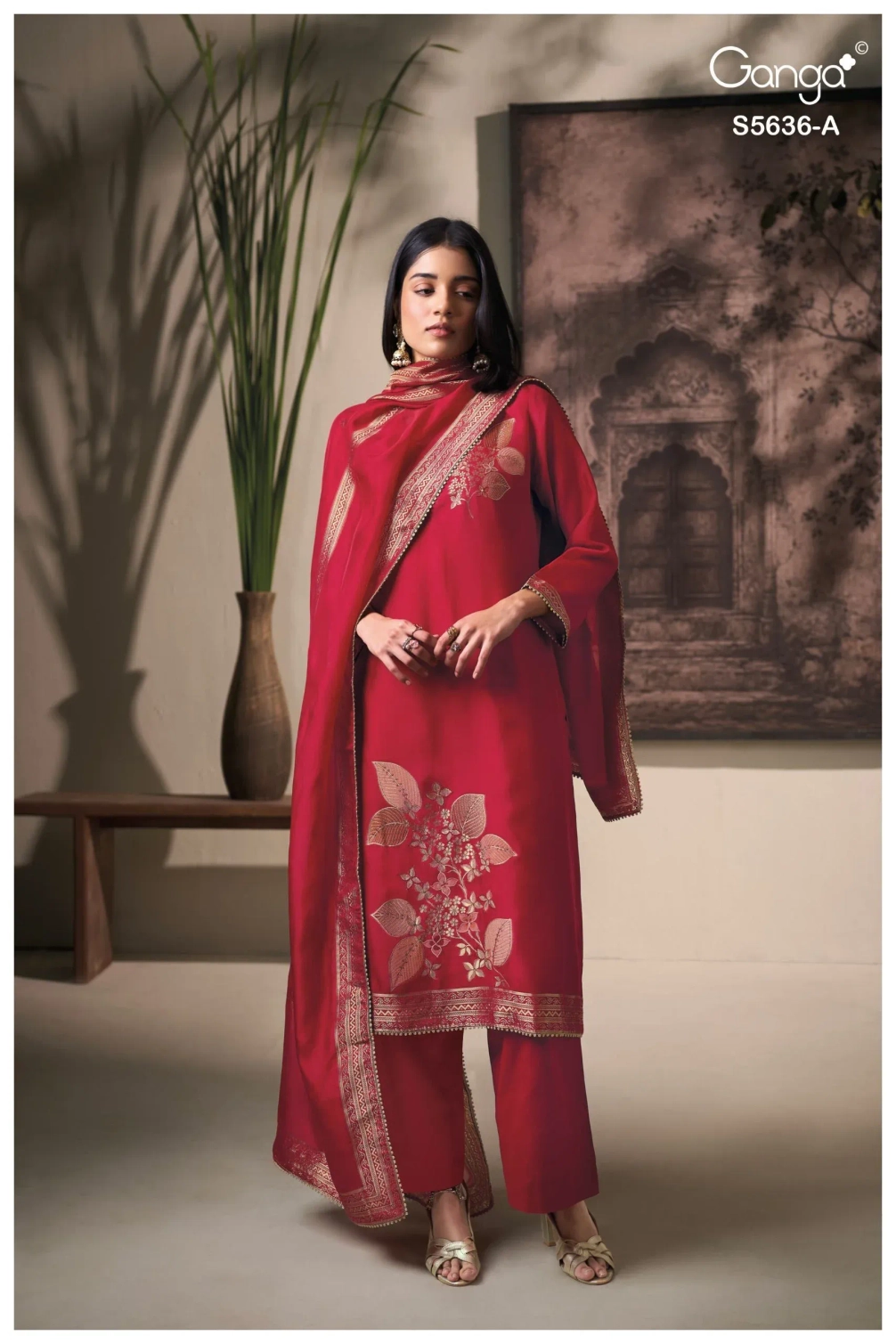 Ganga-Ankita
S5636(Rs.2280 per piece: total 4 piece) 6