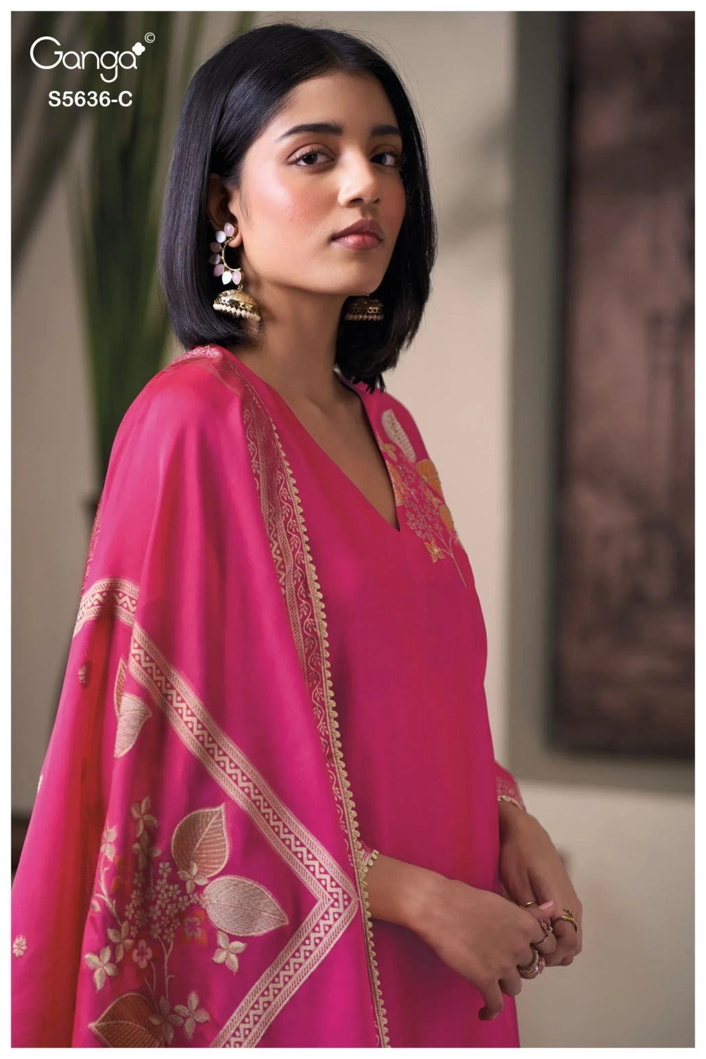 Ganga-Ankita
S5636(Rs.2280 per piece: total 4 piece) 8