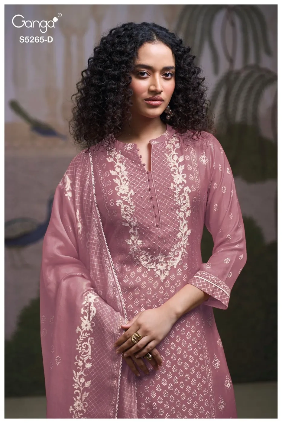 Ganga-Ghena
S5265(Rs.1795 per piece: total 4 piece) 8