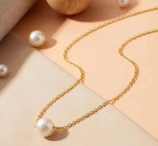 shimmering beutifull pack of 8 fancy necklaces forr girls and women 3