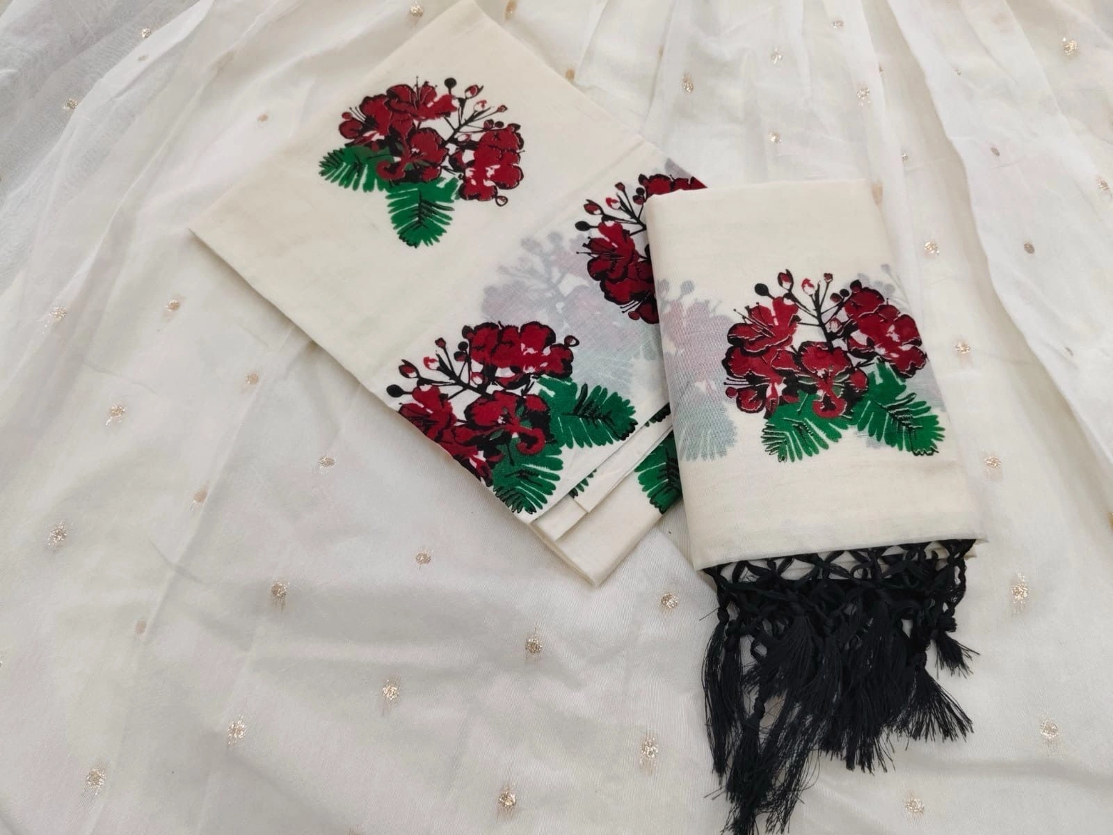 Floral Print Cotton Set Mundu
