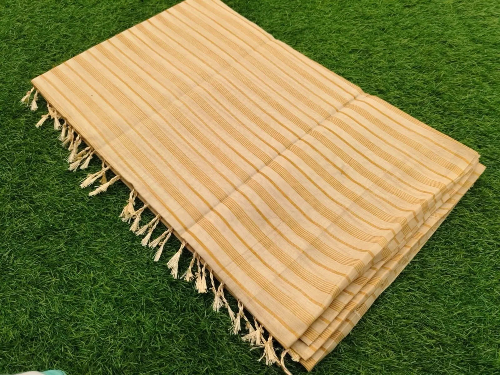 All-Over Stripes Cotton Saree 4