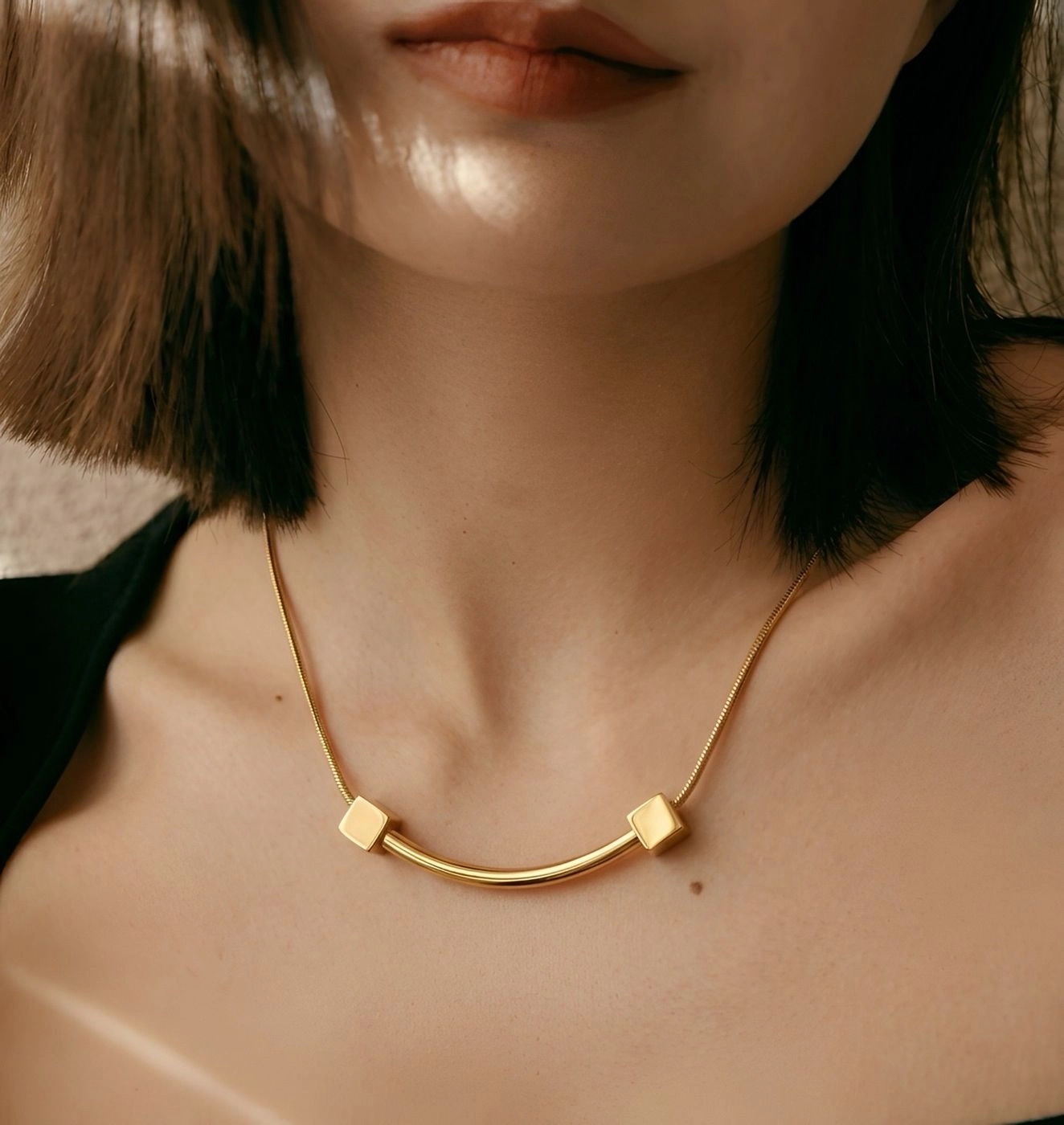 ARC MINIMALIST PENDANT 2