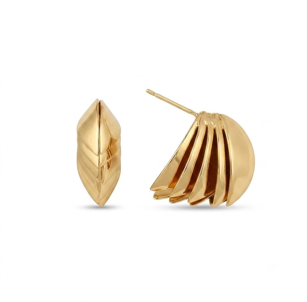 SCULPTED PLISSÉ STUDS 1