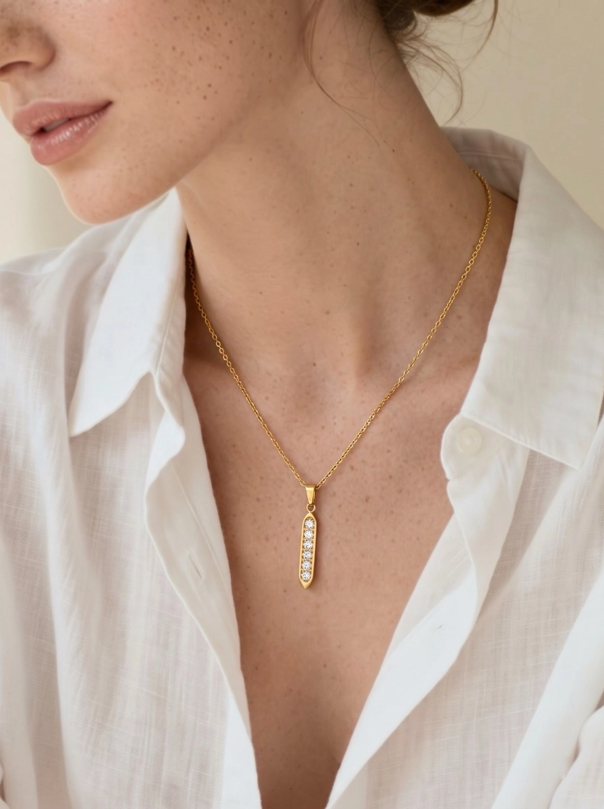 SOLSTICE BAR CHAIN PENDANT 2