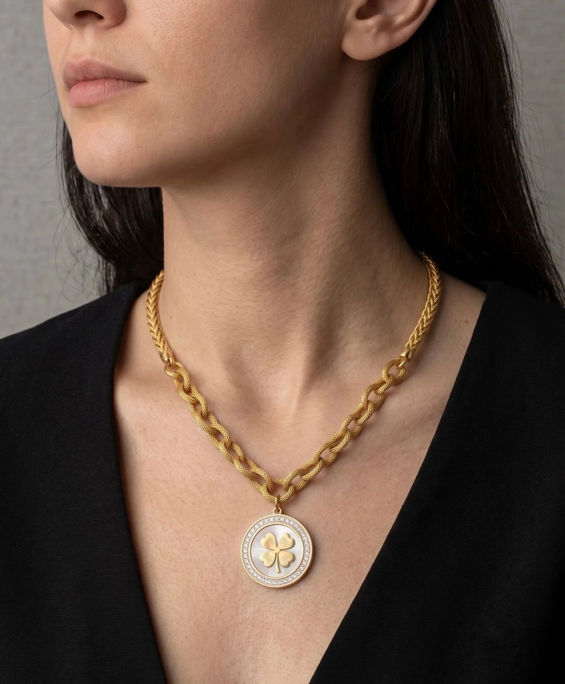 MAJESTIC BLOOM PENDANT 2