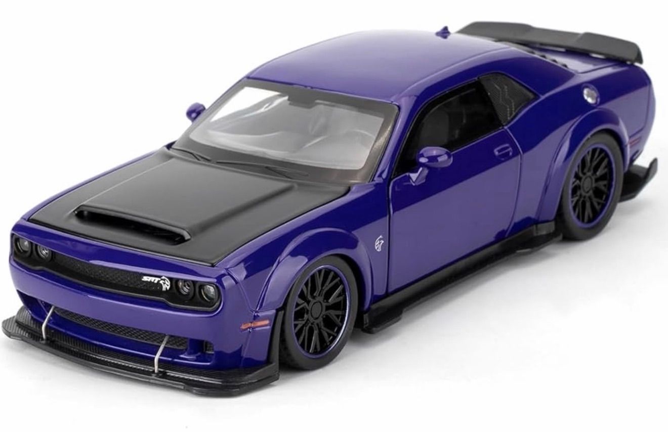 Dodge Challenger Hellcat Purple