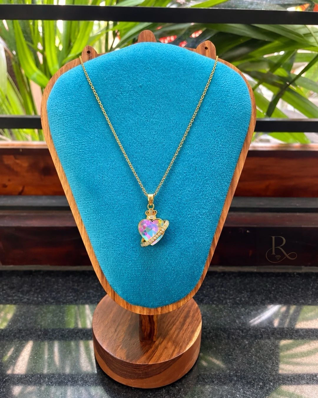 Crowned Heart - Anti-Tarnish 316L Stainless Steel Pendant Chain 1
