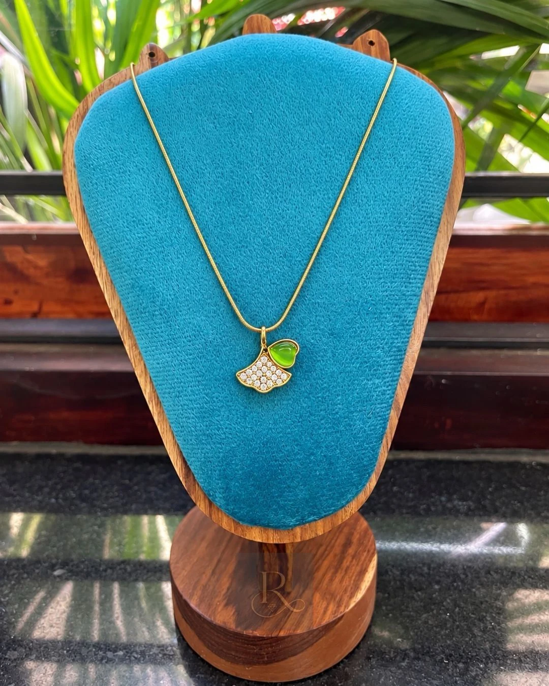 Peridot Ginkgo Leaf- Anti-Tarnish 316L Stainless Steel Pendant Chain 1