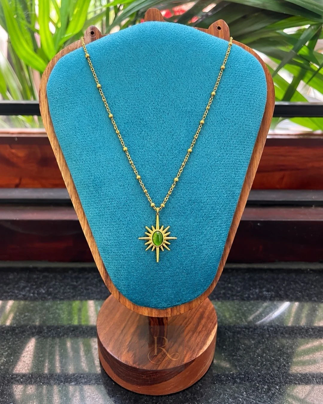 Green Sunburst- Anti-Tarnish 316L Stainless Steel Pendant Chain 1