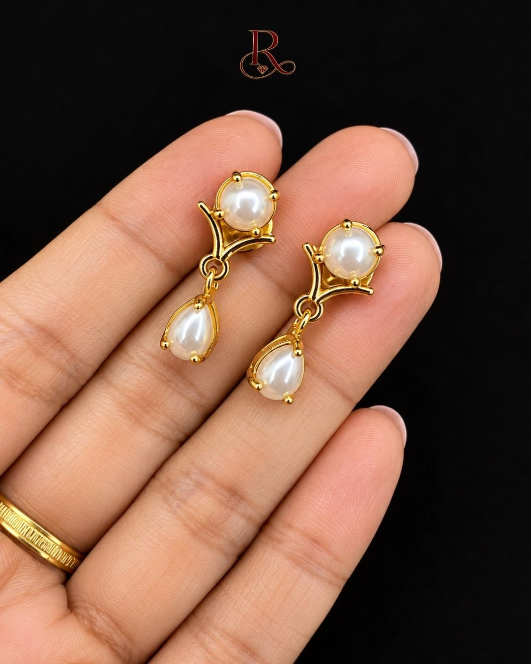 Pearl Muse Choker Set w/ matching earrings 2