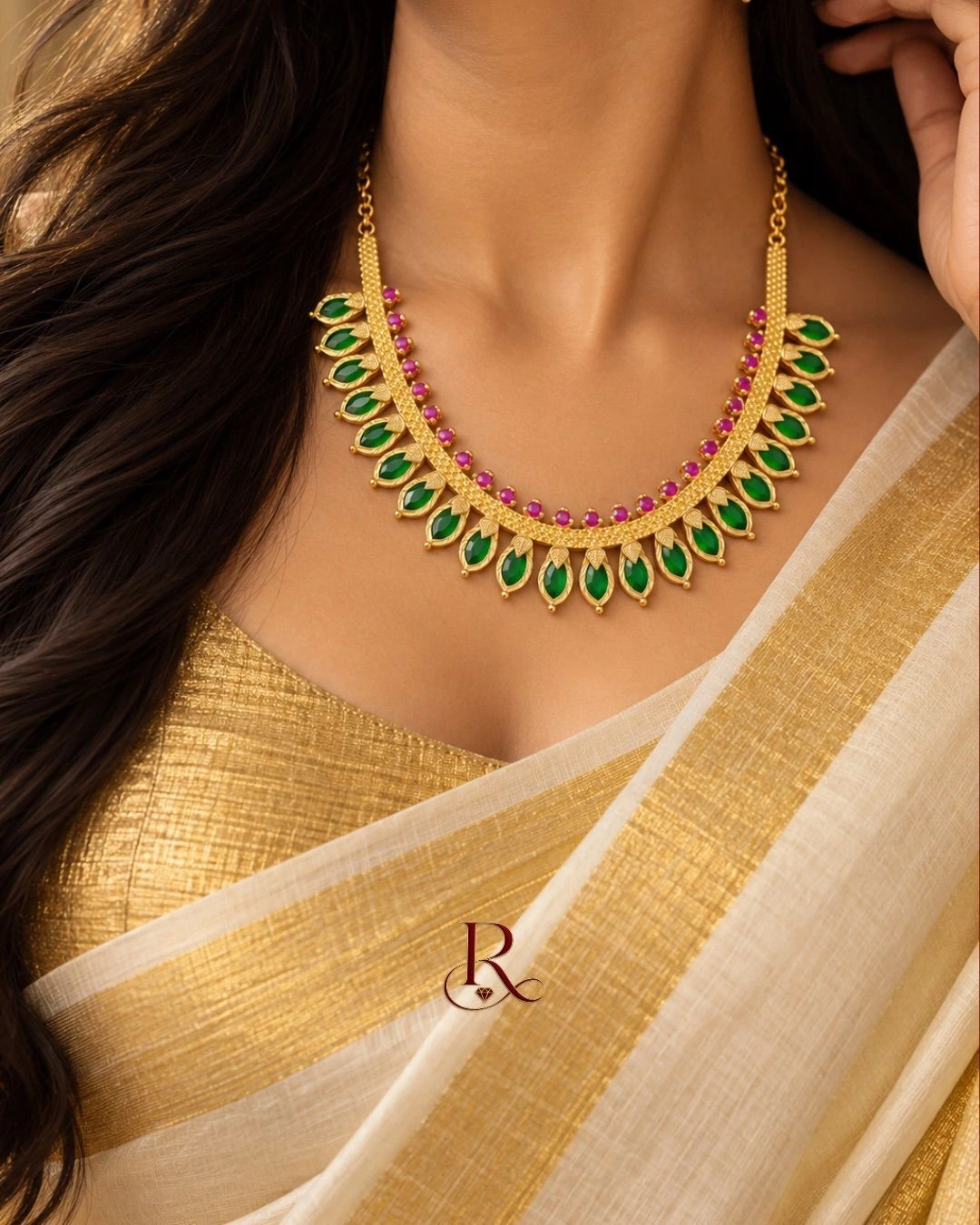 Emerald Nagapadam Elegance Necklace 2