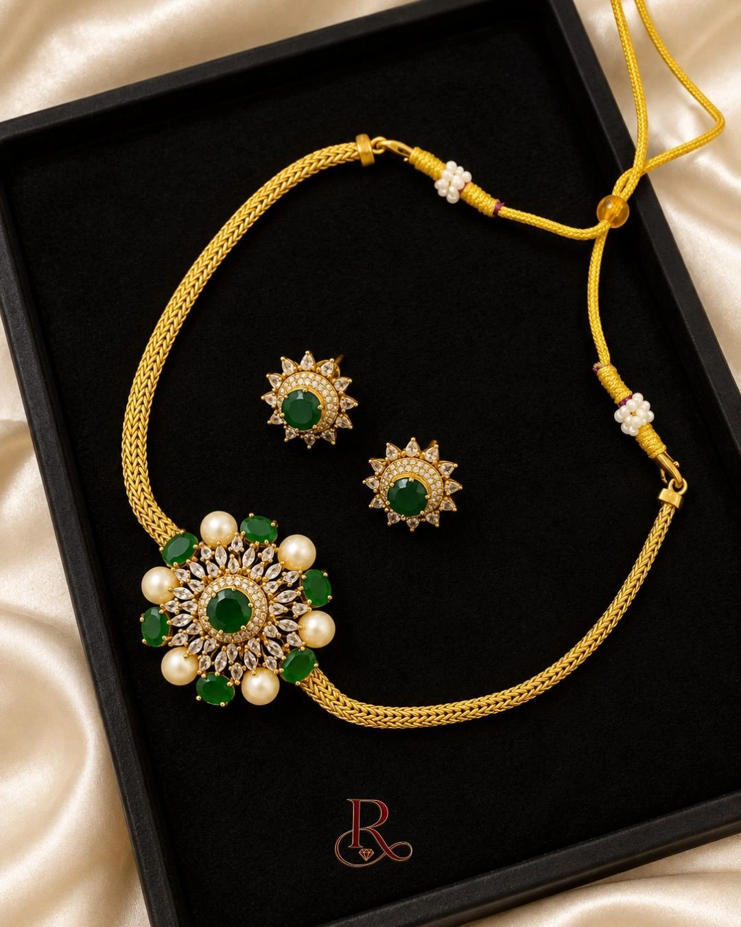 Emerald Blossom Floral Choker Set 1