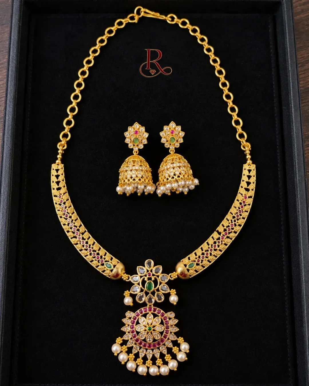 Royal Heritage Antique Choker Necklace Set 1