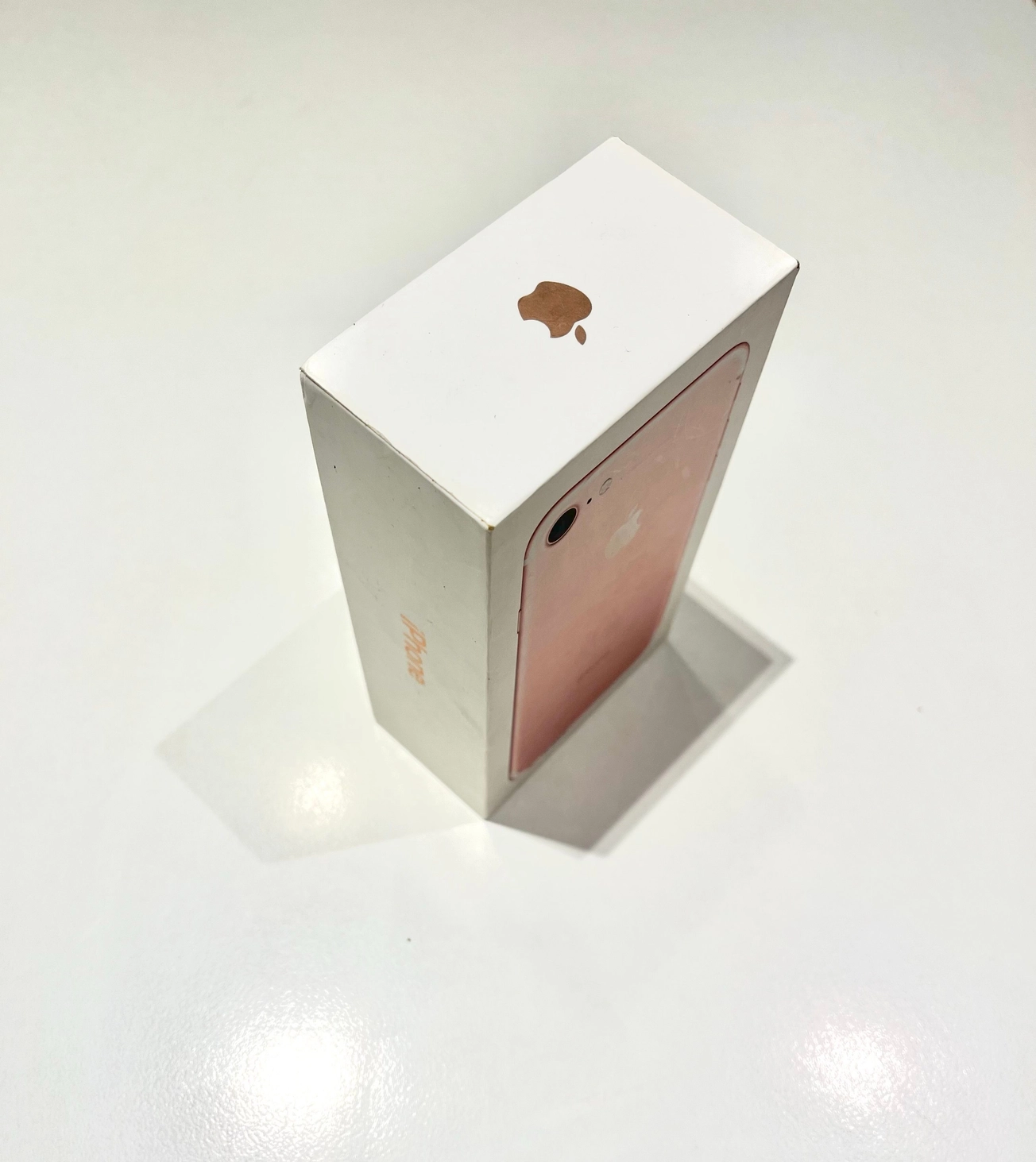 iPhone 7 (32gb)- Rose gold 1