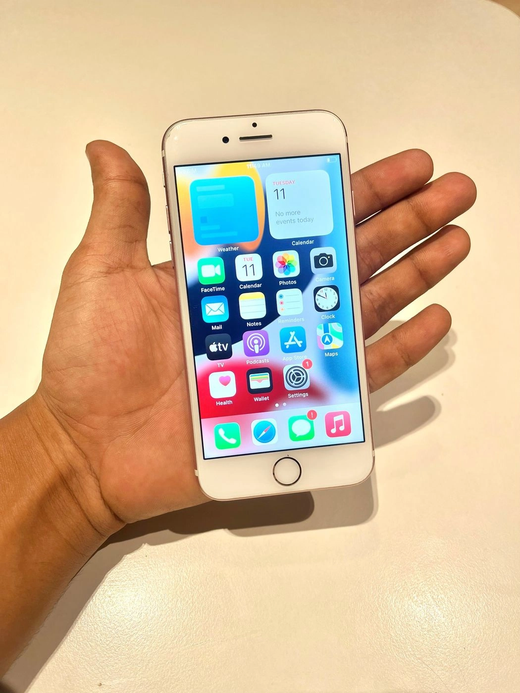 iPhone 7 (32gb)- Rose gold 4