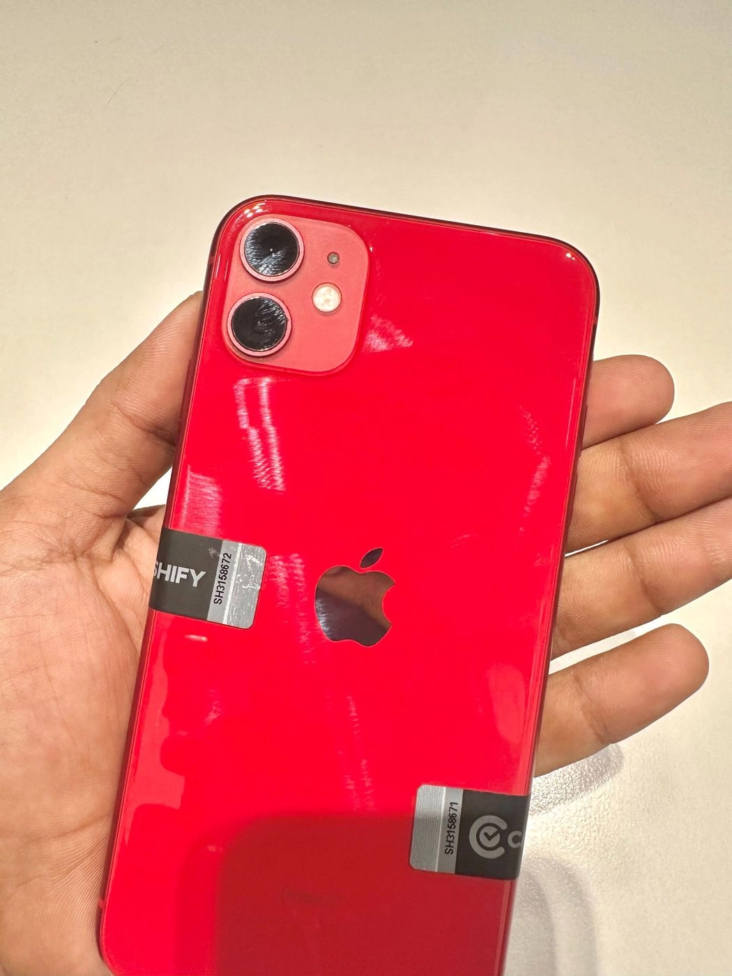 iPhone 11 (128gb)- Red 2