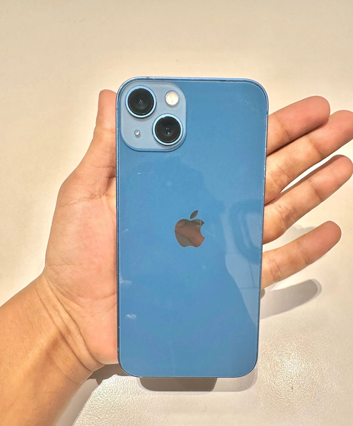 iPhone 13 (128gb) Blue 2