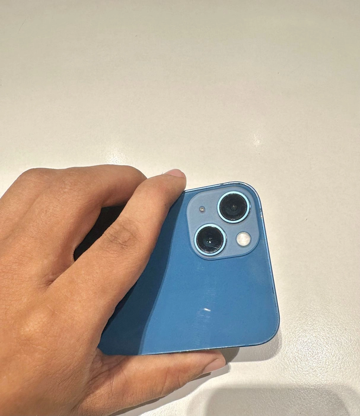 iPhone 13 (128gb) Blue 7