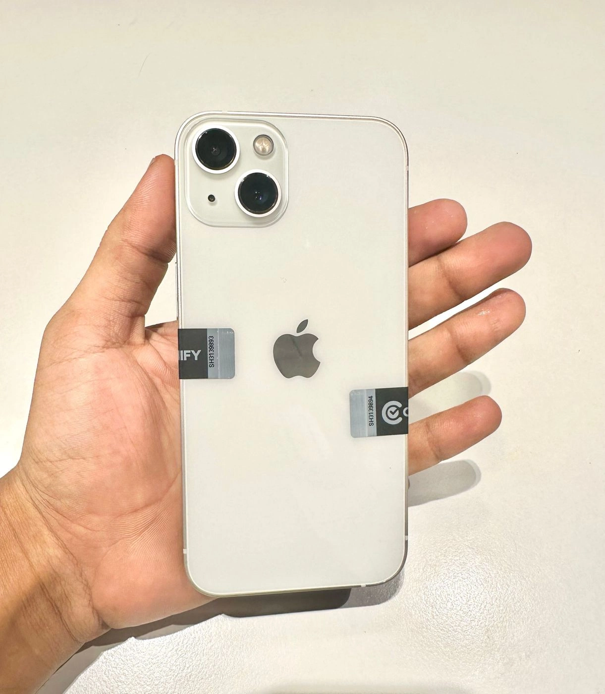 iPhone 13 (128GB) Starlight White⁠ 1