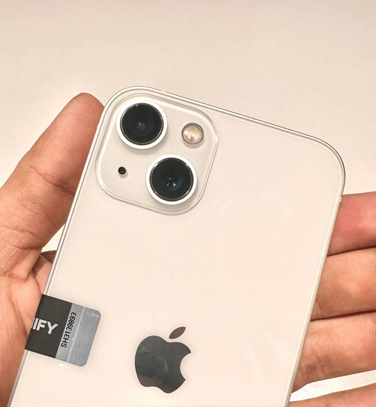 iPhone 13 (128GB) Starlight White⁠ 7