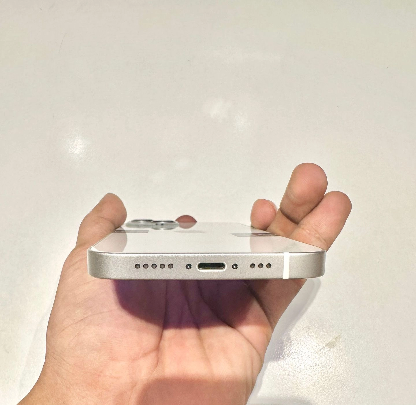 iPhone 13 (128GB) Starlight White⁠ 8