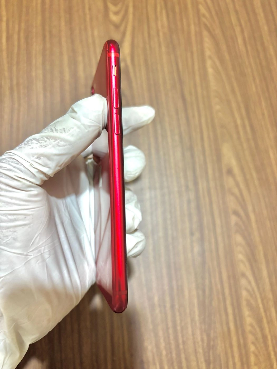 iPhone SE 2022(128gb)-Red 4