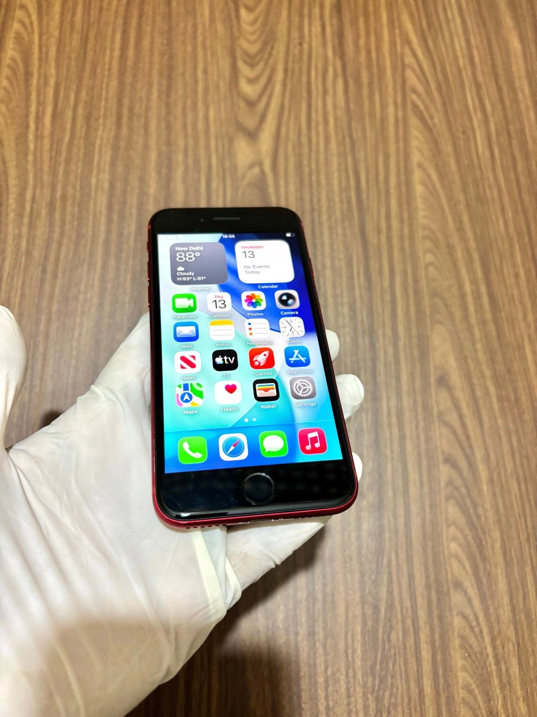 iPhone SE 2022(128gb)-Red 9
