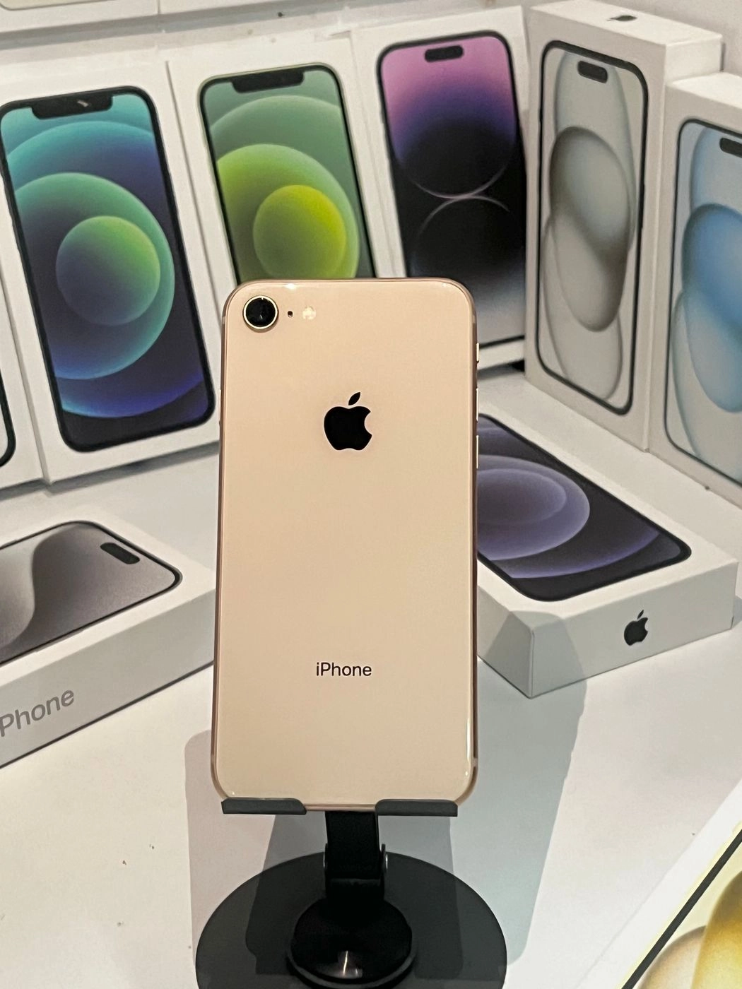 iPhone 8 4