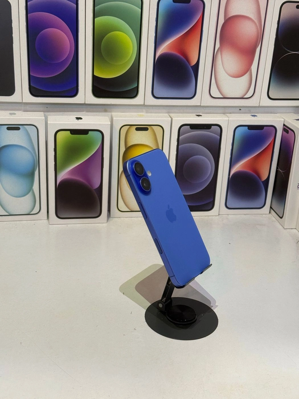 Iphone16 (128gb)-Blue 3