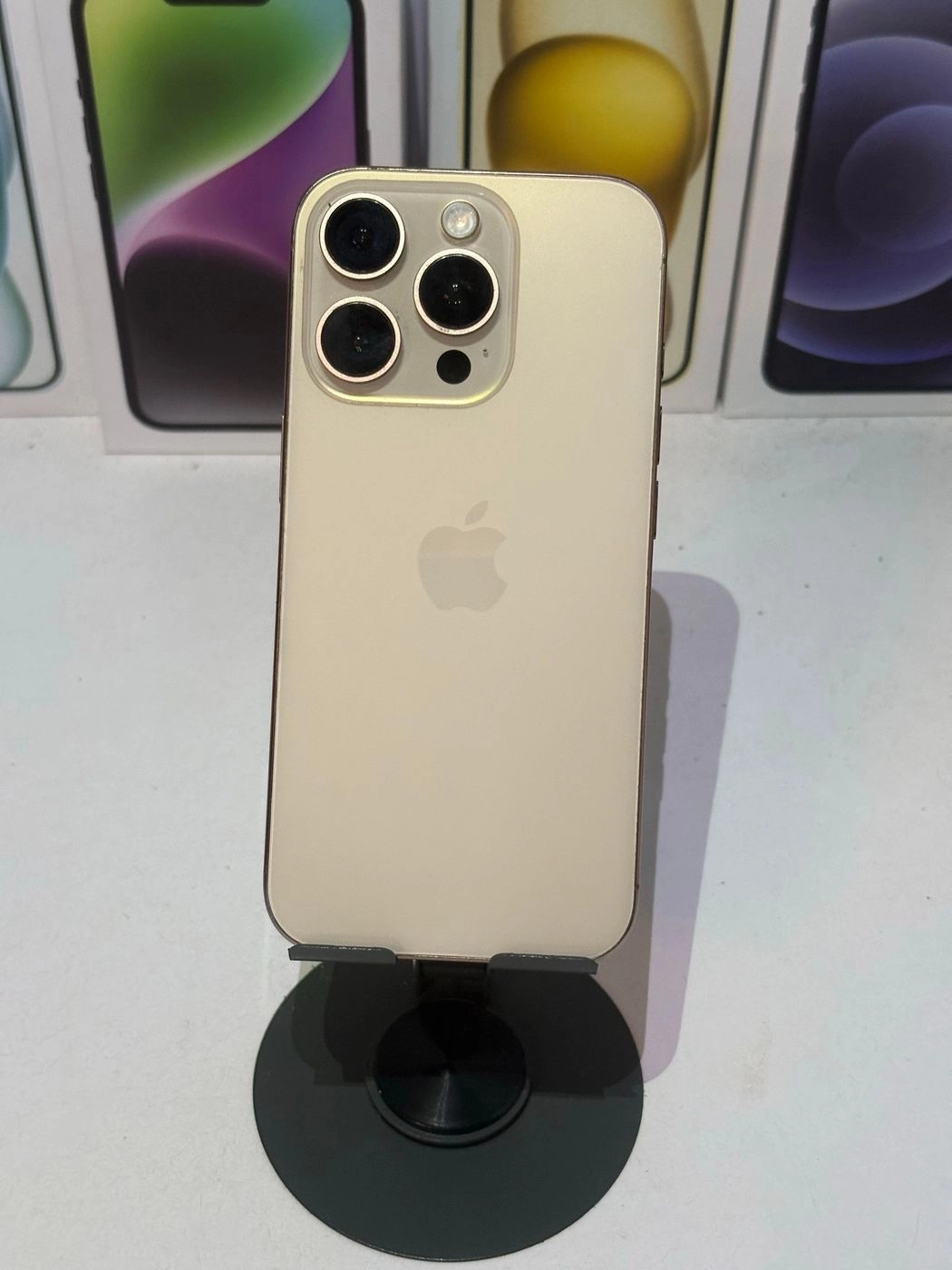 iPhone 16 pro (256gb)- Desert titanium