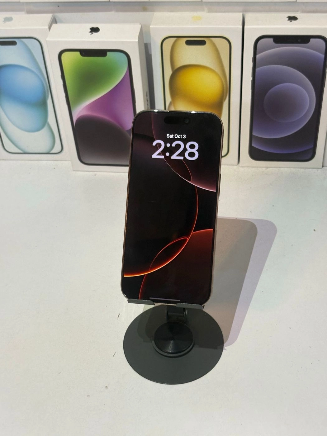 iPhone 16 pro (256gb)- Desert titanium 7