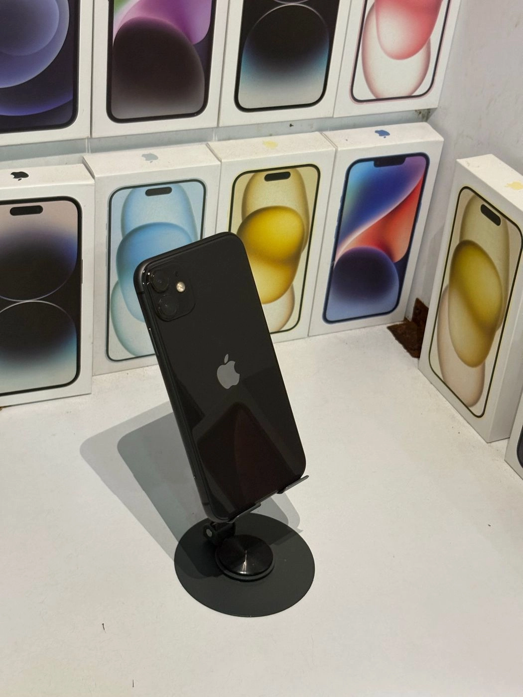iPhone 11 (64gb)-Black 3