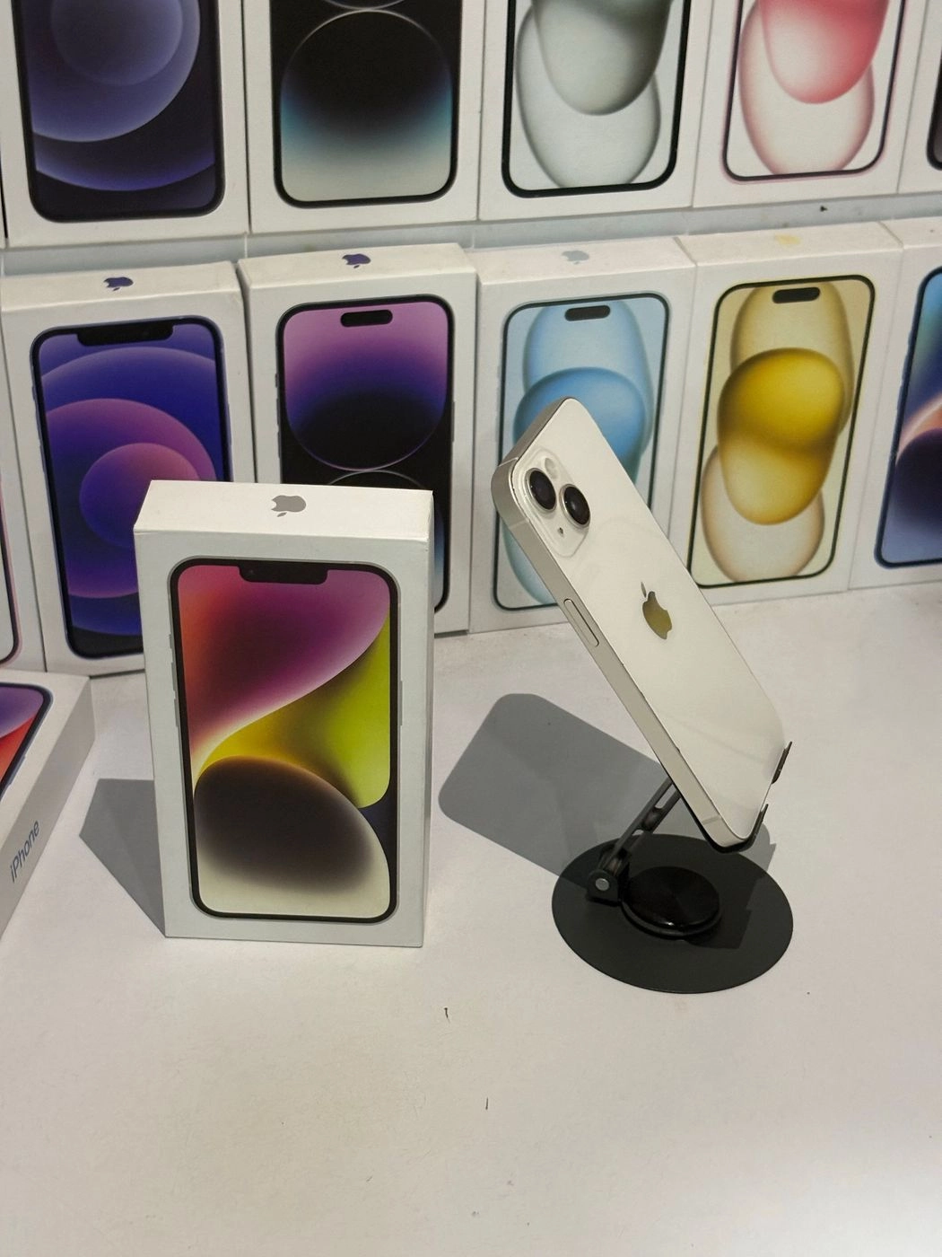 iPhone 14(256gb)-Starlight 4