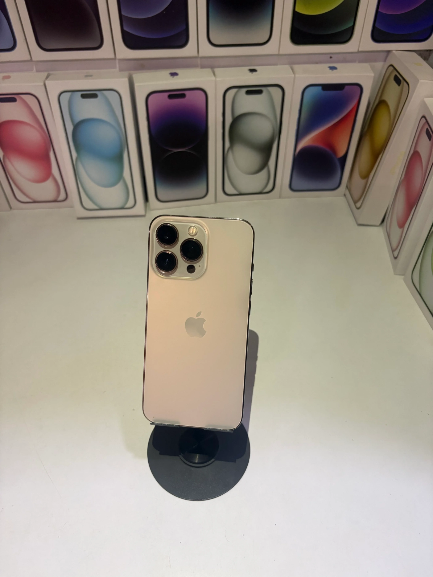 iPhone 13 Pro (256gb)-Gold 3