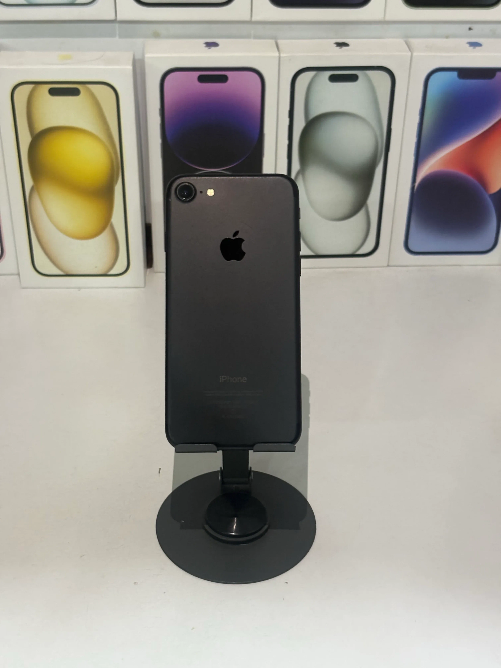 iPhone 7 (32gb)-Black 1