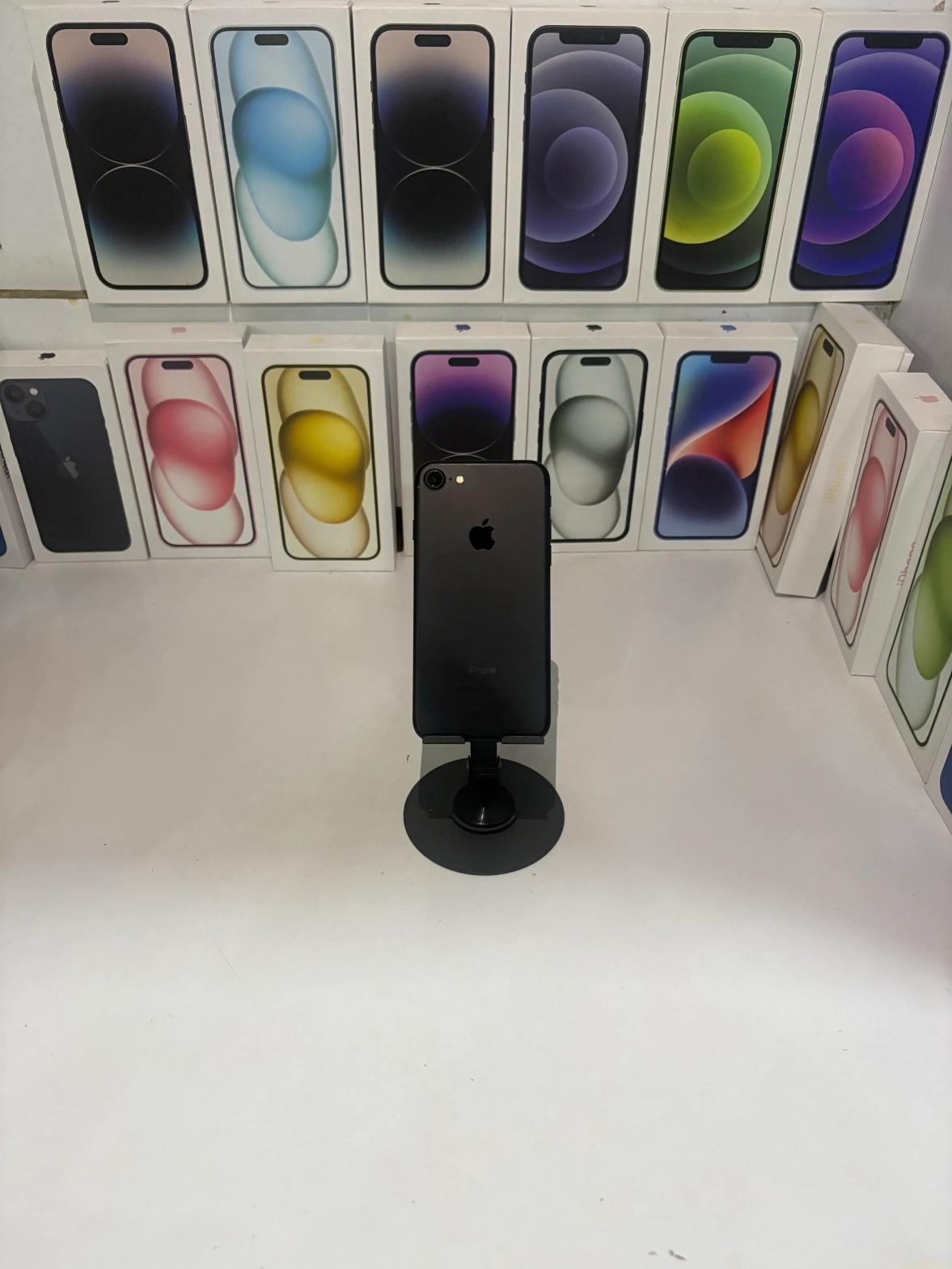 iPhone 7 (32gb)-Black 2