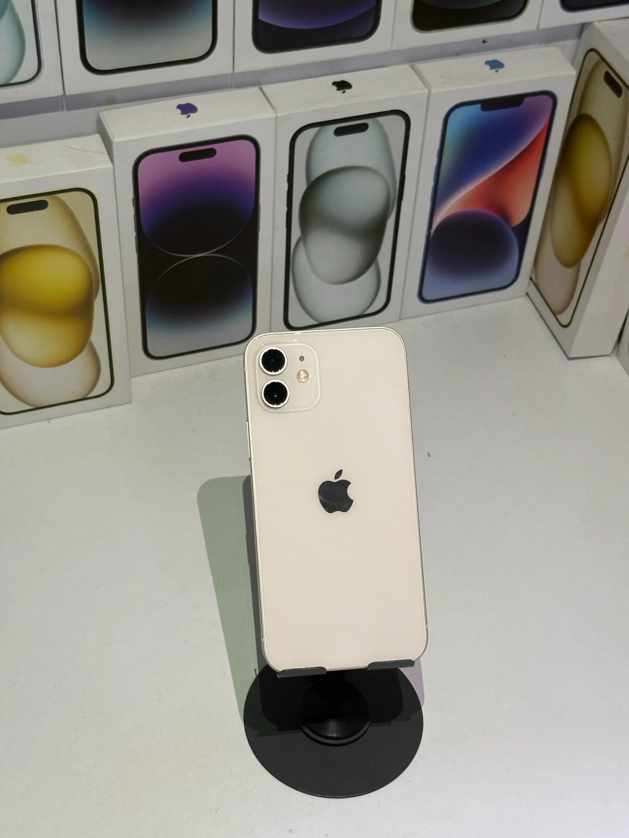 iPhone 12(64gb)-white 2