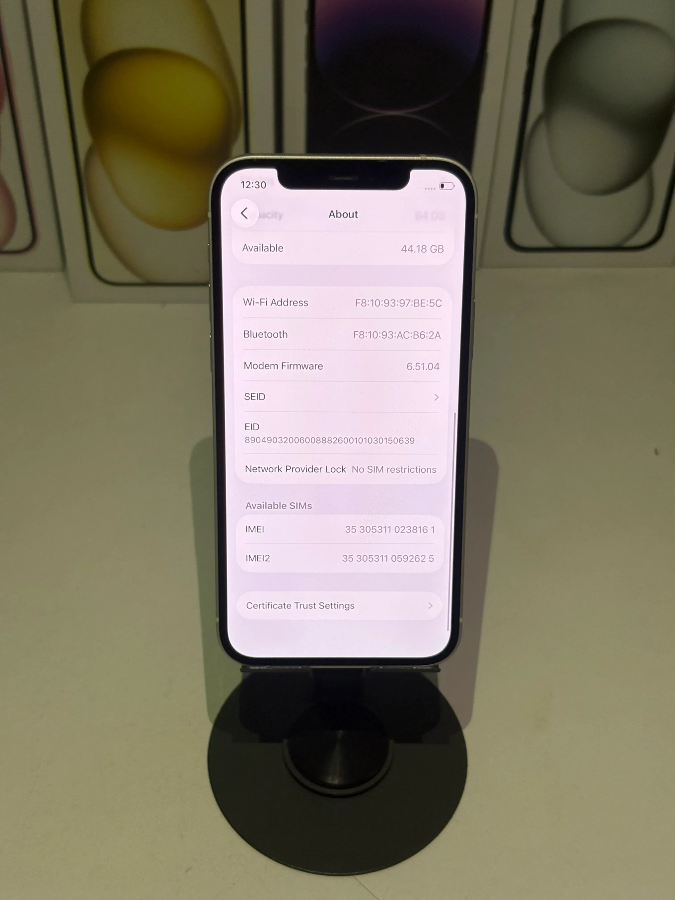 iPhone 12(64gb)-white 11