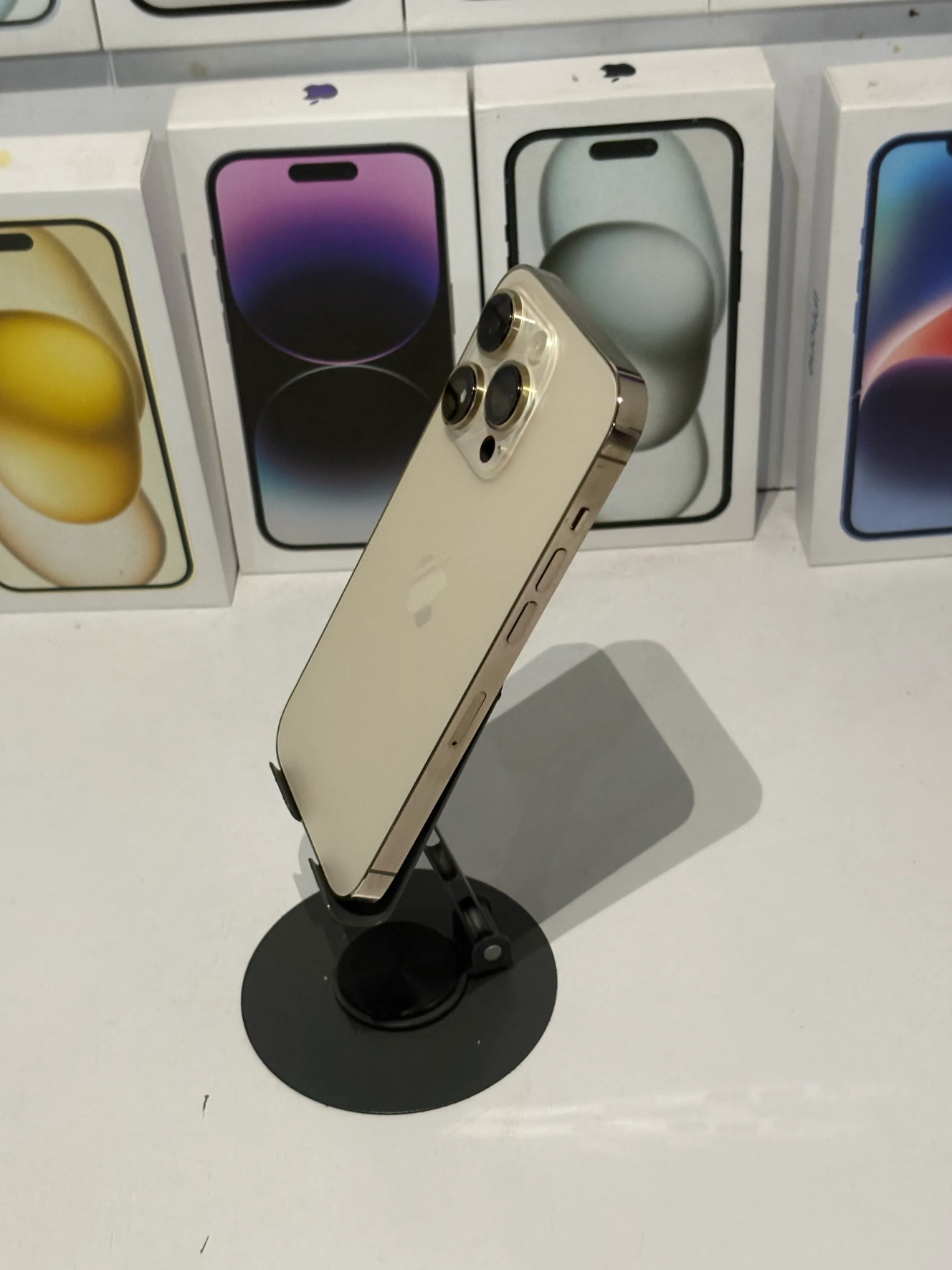 iPhone 14 Pro(256gb)-Gold 4