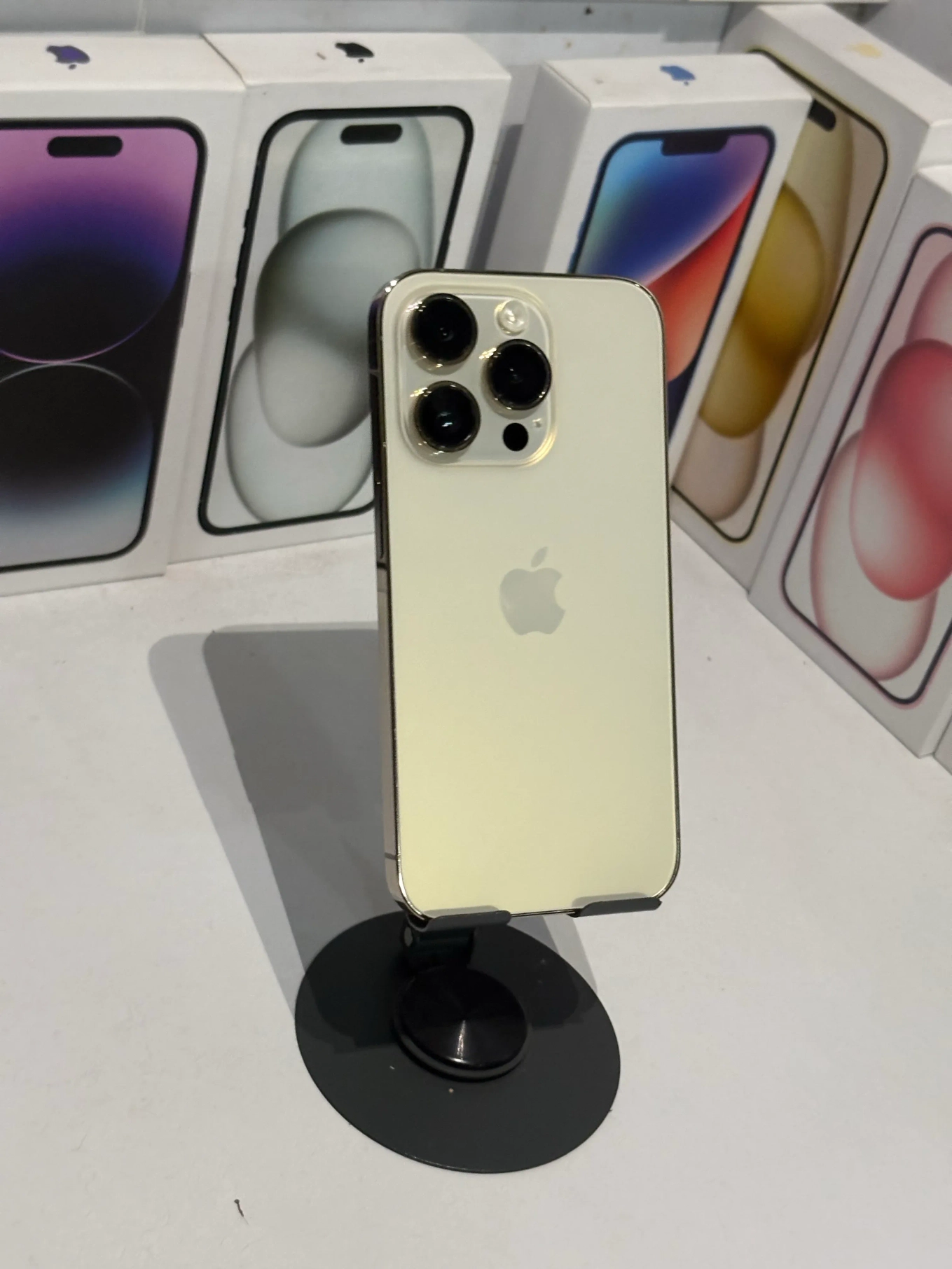 iPhone 14 Pro(256gb)-Gold 5