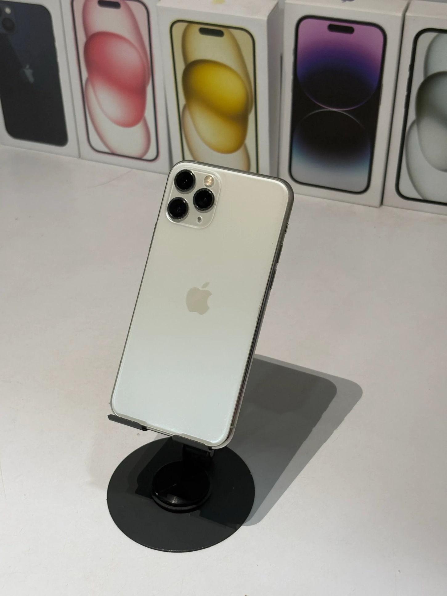 iPhone 11 Pro (64 GB)-Silver 2