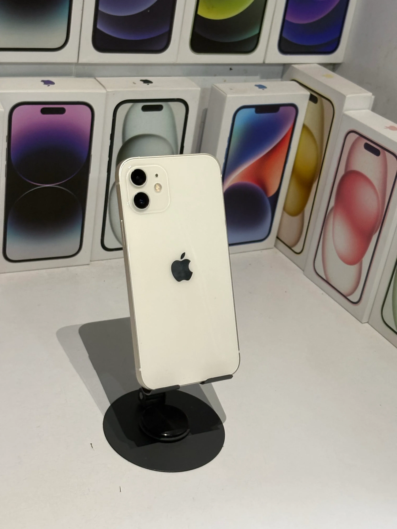 iPhone 12 (128gb)- white 2