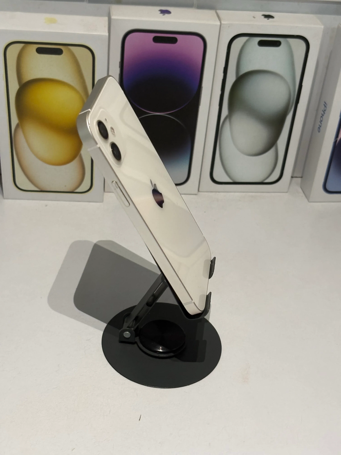 iPhone 12 (128gb)- white 5