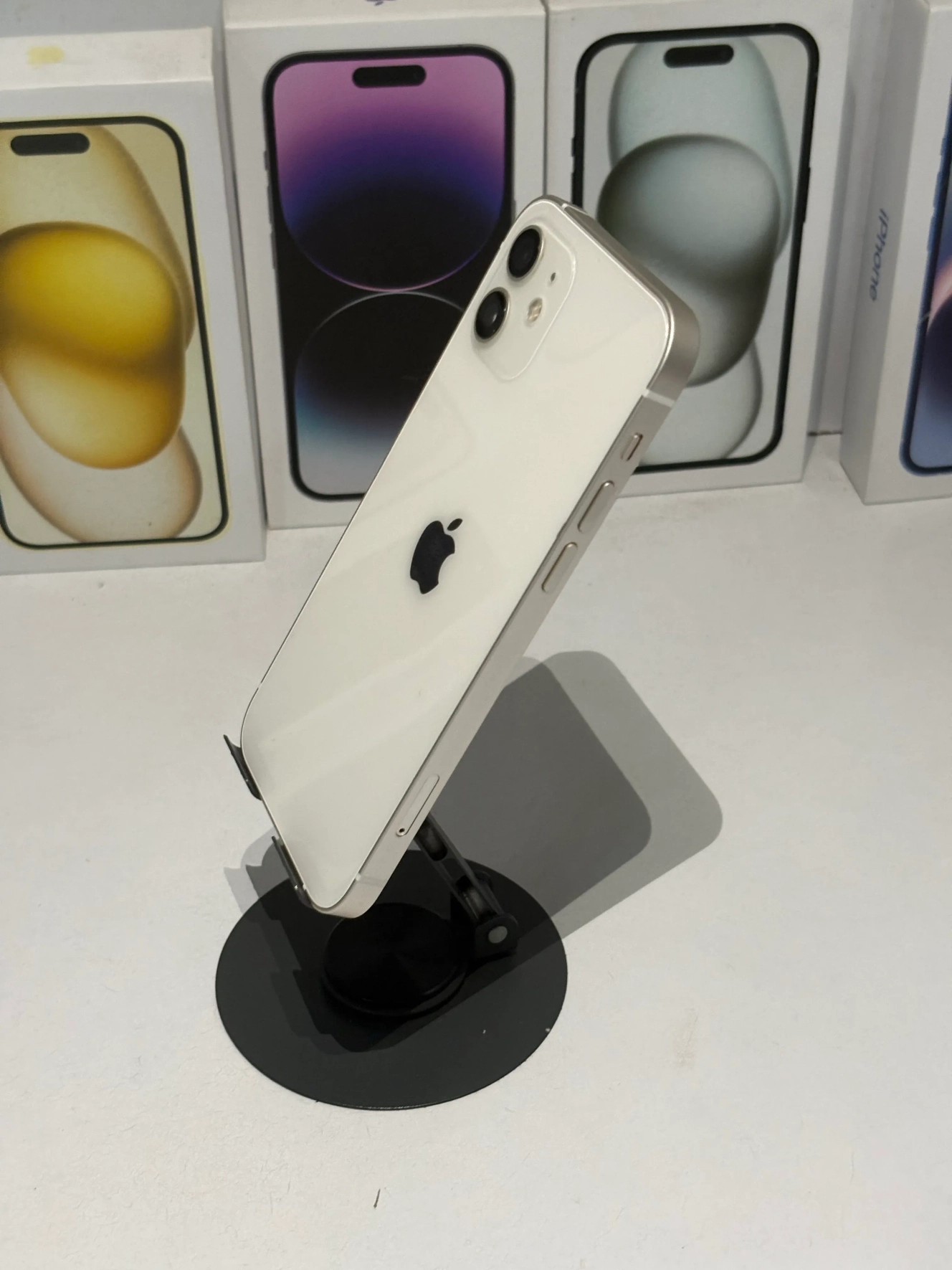 iPhone 12 (128gb)- white 6