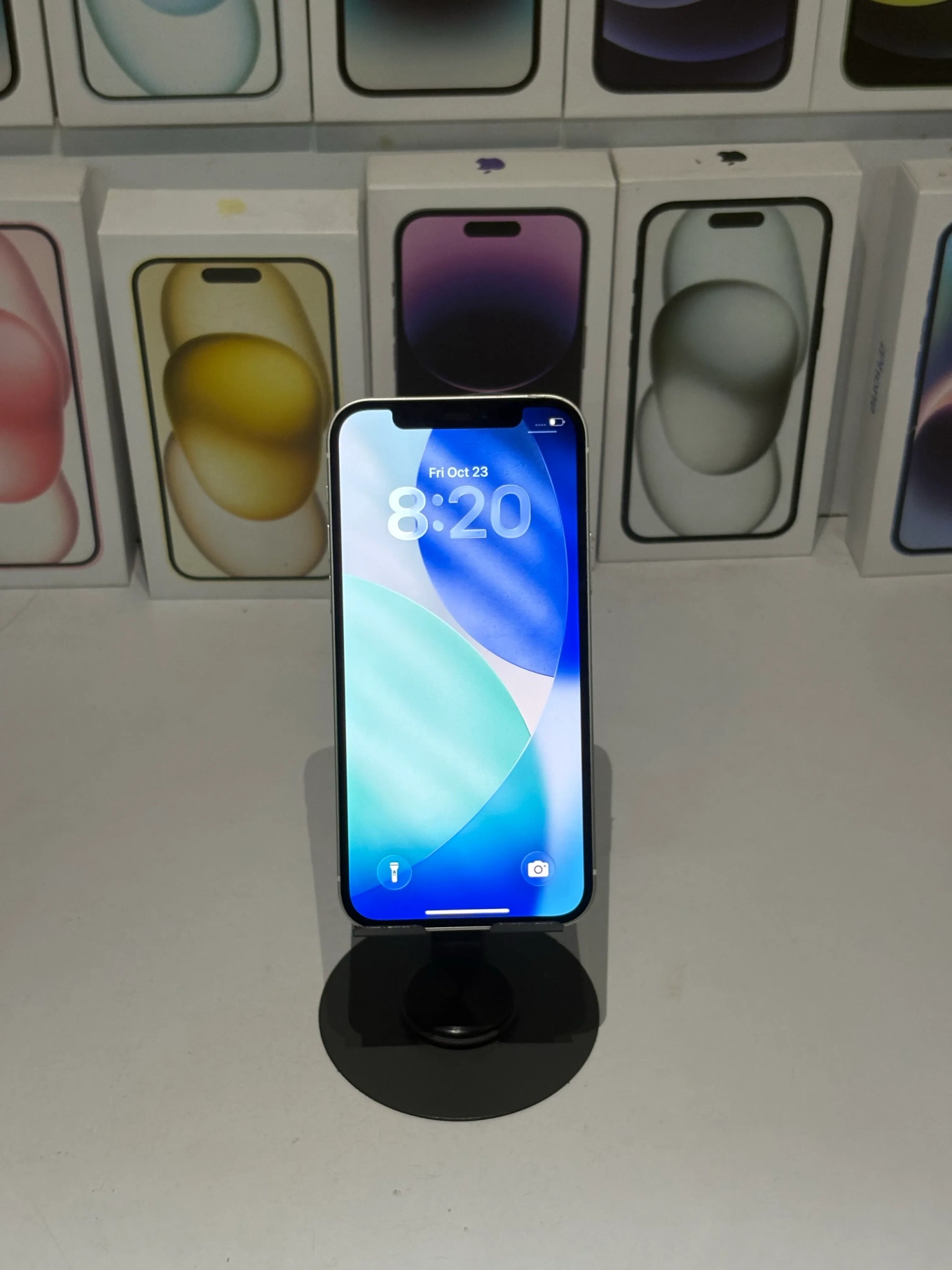 iPhone 12 (128gb)- white 7