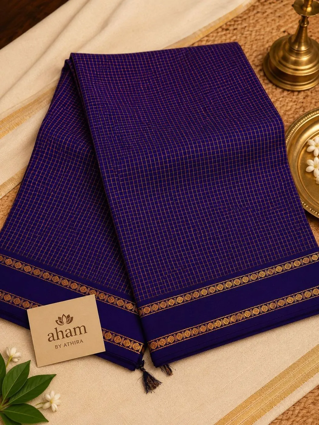 Aarani checked Saree